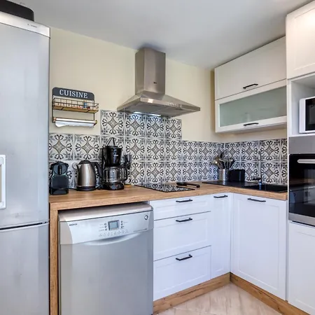 Apartment Rez De Jardin Climatise *